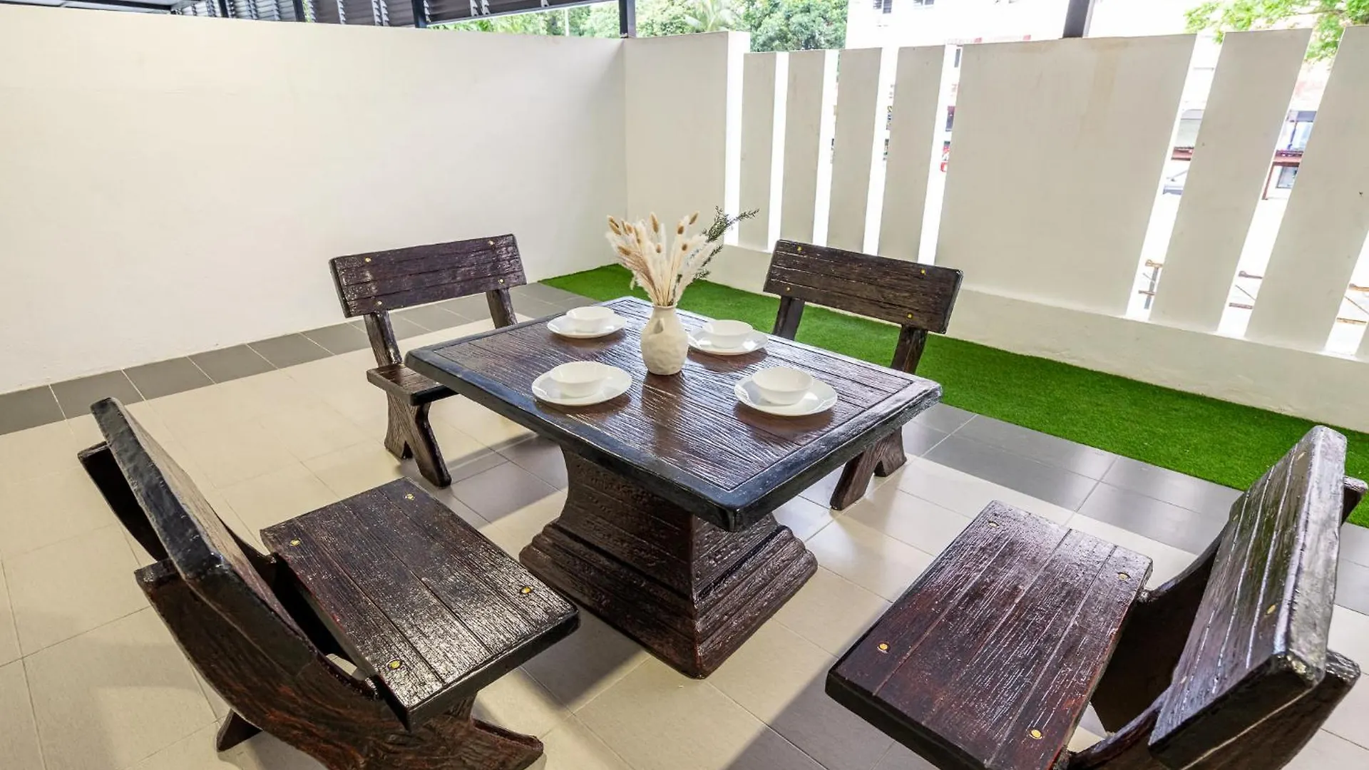 La Ferringhi Villa - Marblelous 5Br Bungalow By Alv Batu Feringgi Semesterbostad