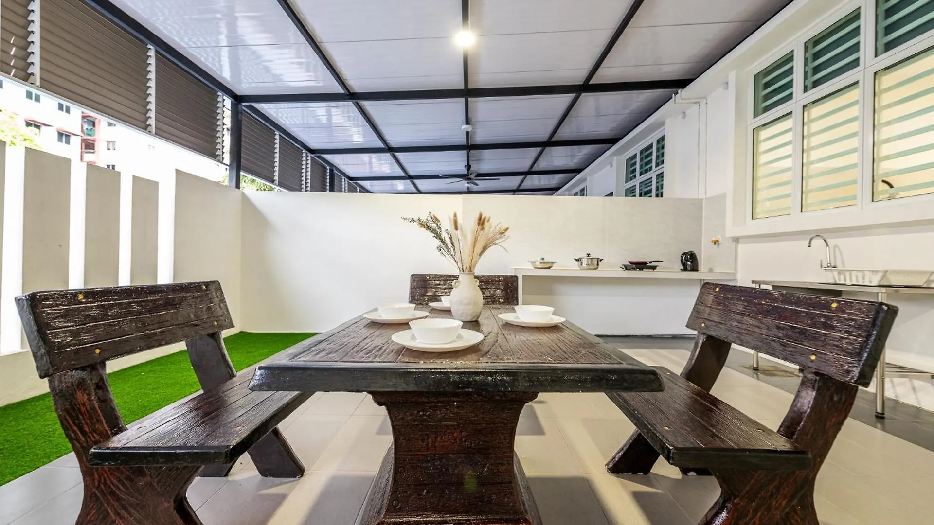 La Ferringhi Villa - Marblelous 5Br Bungalow By Alv Batu Feringgi