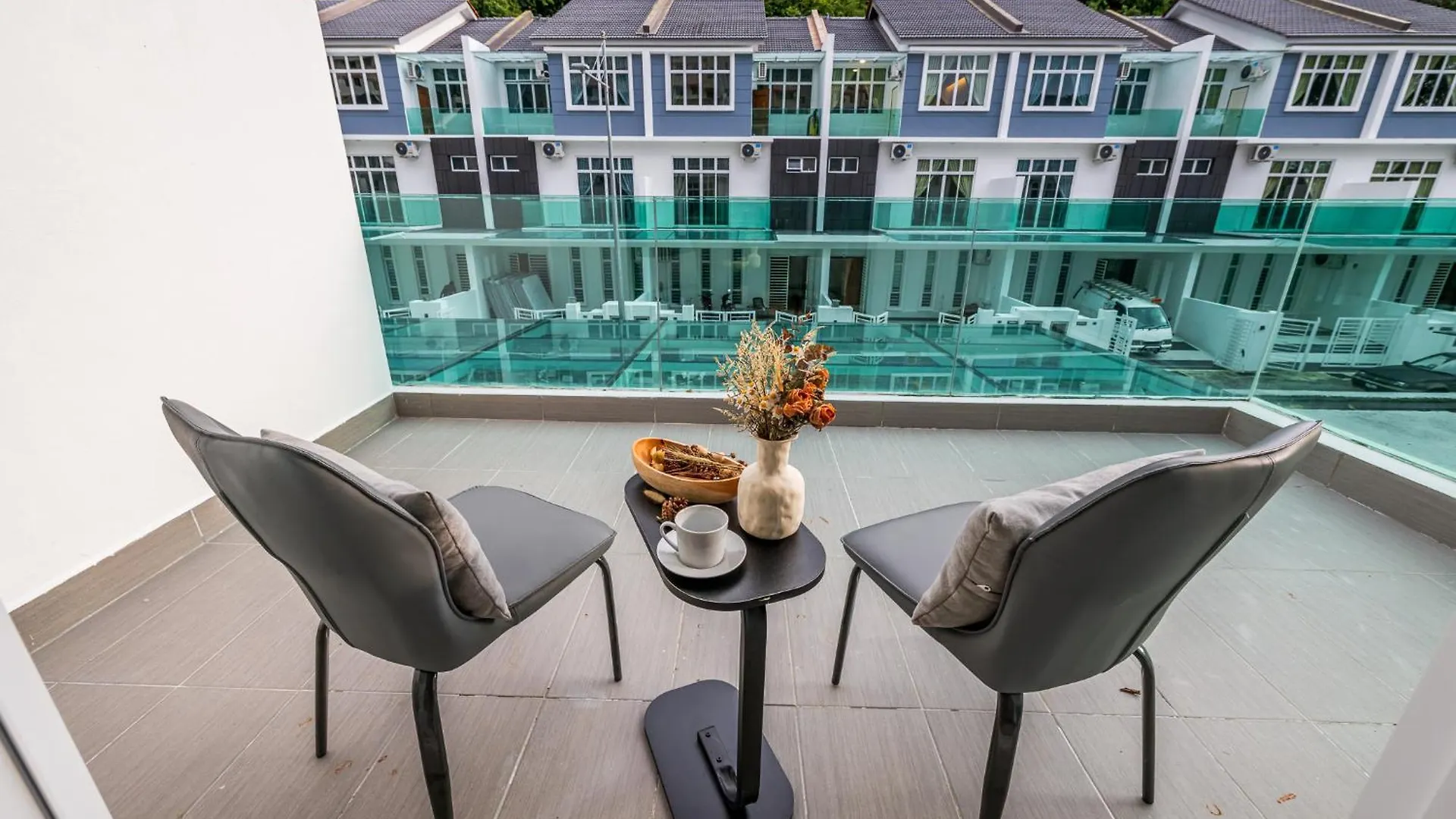 La Ferringhi Villa - Marblelous 5Br Bungalow By Alv Batu Feringgi 0*,  Malaysia