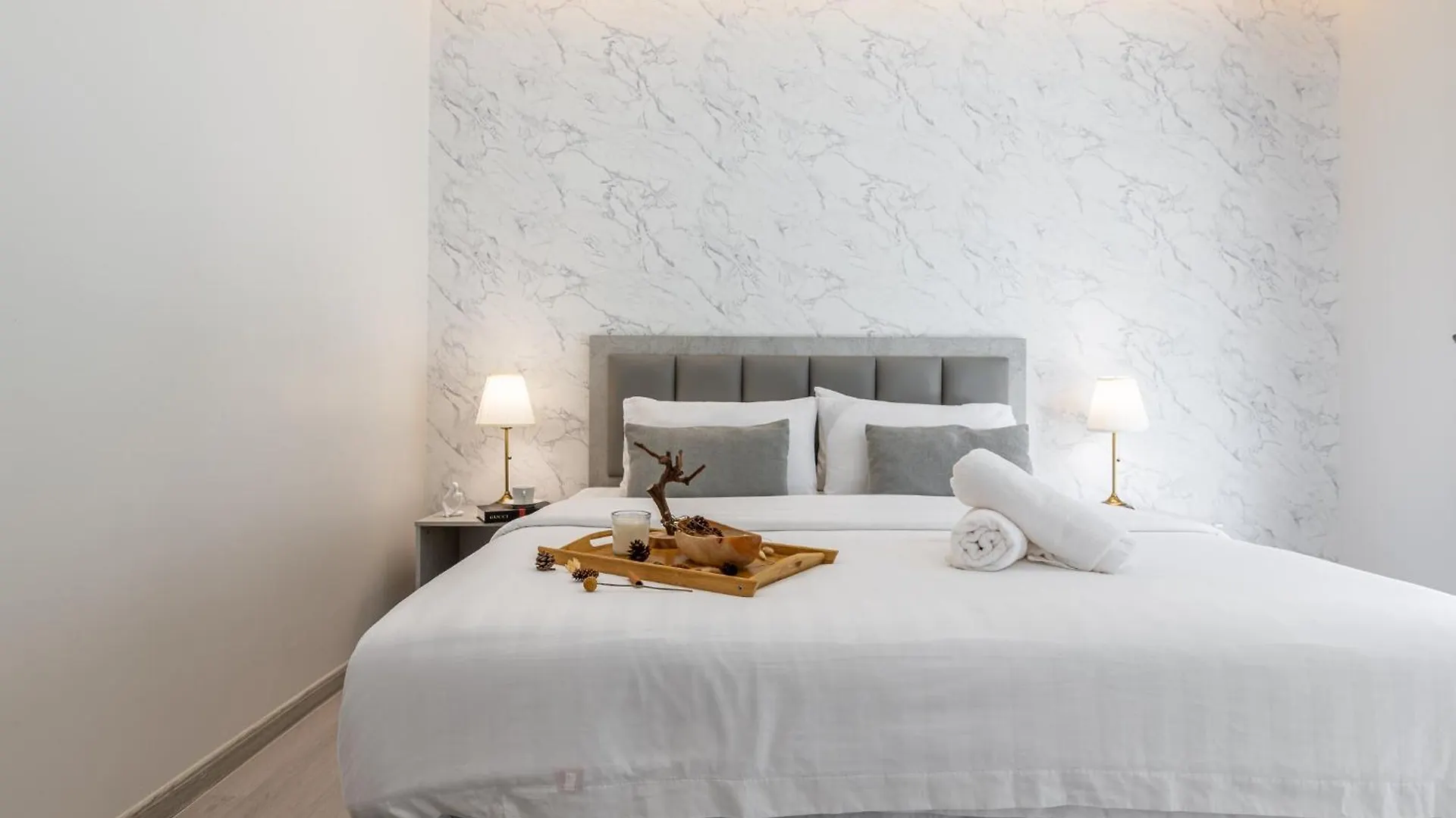 Semesterbostad La Ferringhi Villa - Marblelous 5Br Bungalow By Alv Batu Feringgi